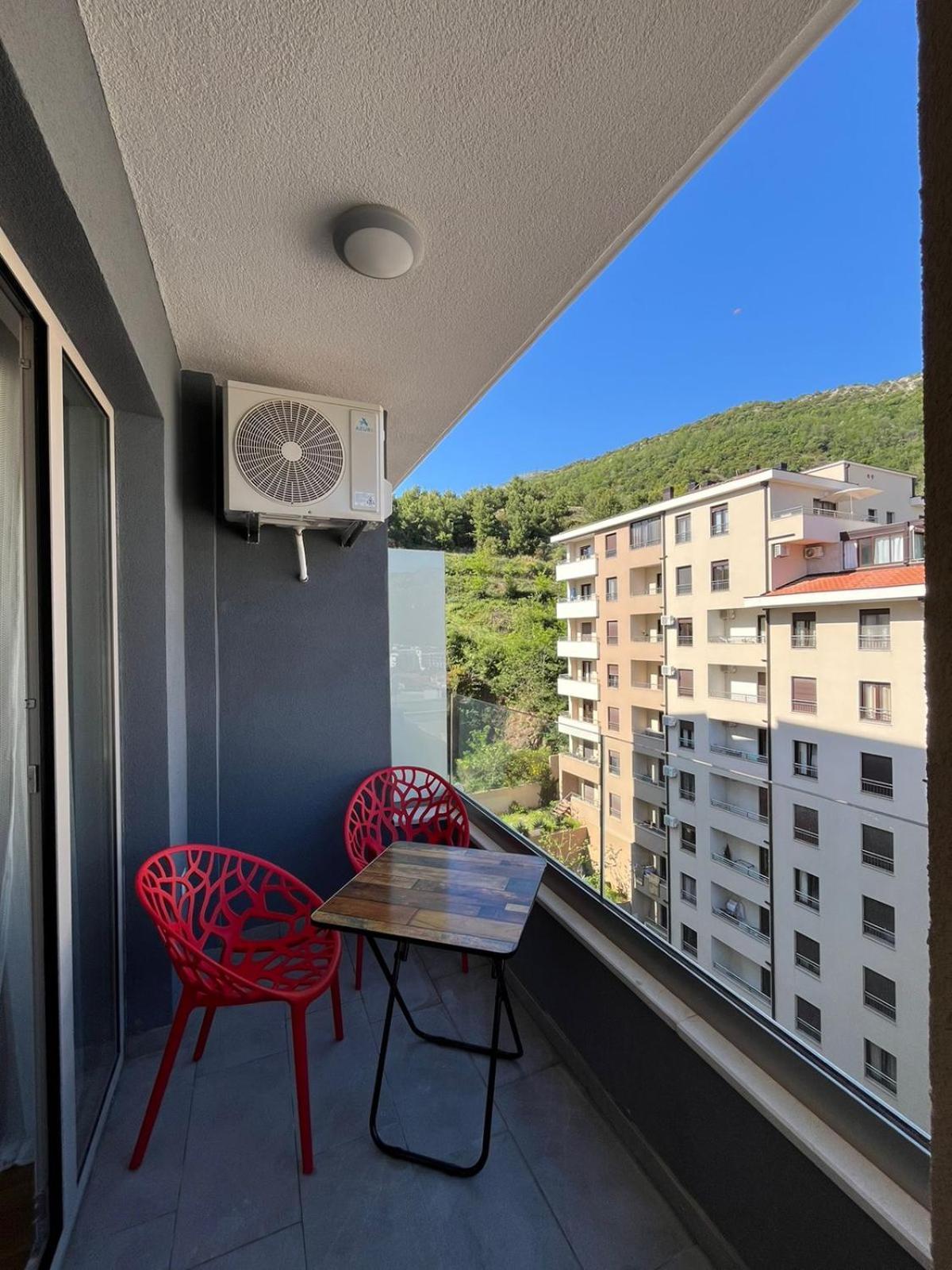 Kara Becici Apartment Budva Bagian luar foto